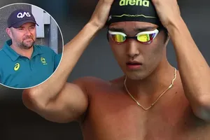 Cổ vũ kình ngư Hàn Quốc, huấn luyện viên Úc mất việc