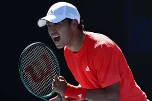 Tay vợt gốc Việt Learner Tien sánh ngang kỷ lục của Nadal