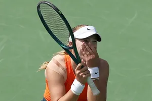 Sao teen người Nga tái hiện kỳ tích 26 năm của Serena