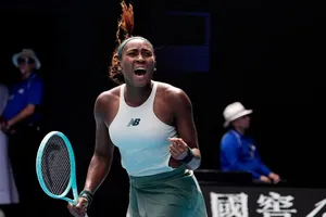 Coco Gauff thắng hủy diệt đồng hương người Mỹ