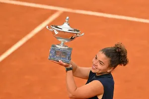 Paolini tái hiện kỳ tích quần vợt Ý sau 4 thập niên