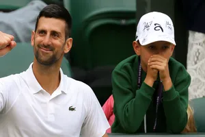 Khi Djokovic không thể chống lại sức mạnh của thời gian