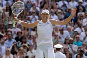 Tân vô địch Wimbledon 2025 đáp trả gay gắt truyền thông