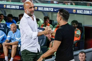 Sự thật về đơn xin ứng tuyển HLV của Pep Guardiola và Xavi