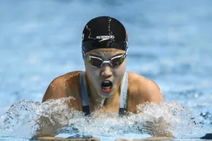 Thần đồng bơi lội Trung Quốc 12 tuổi -Yu Zidi - gây sốc tại giải vô địch thế giới