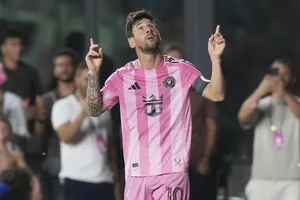 Messi lập siêu phẩm cùng một kiến tạo