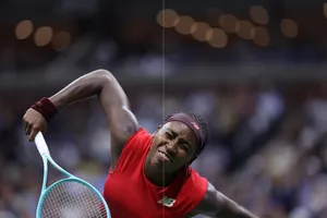 Thái cực trái chiều của hai cựu vô địch Mỹ mở rộng