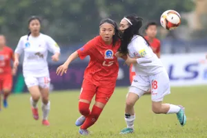 Đương kim vô địch TP.HCM I thắng nhọc vươn lên ngôi đầu