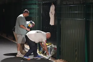 Anh kêu gọi luật mới sau cái chết thương tâm của cựu sao trẻ Arsenal