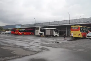 Video: Bến xe, nhà ga ở Đà Nẵng vắng khách những ngày cận Tết Nguyên đán