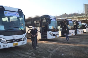 Video: Đà Nẵng tổ chức chuyến xe miễn phí đưa công nhân về quê đón Tết