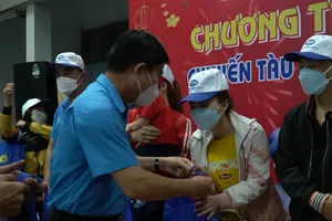 Video: 'Chuyến tàu mùa xuân' đưa công nhân về quê đón Tết 