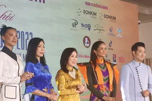 Video: Nhiều nghệ sĩ tham dự họp báo Lễ hội Áo dài Việt Nam 2022