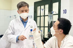 Video: Lần đầu tiên thực hiện thành công nội soi tái tạo khớp cổ tay ở Việt Nam