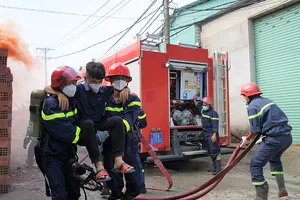 Video: Hàng trăm người tham gia diễn tập PCCC tại Bình Chánh