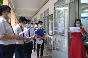 Video: Thí sinh dự đoán đề thi tốt nghiệp THPT trước giờ G