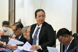 Video: Hai luật sư của các bị cáo vụ ‘Tịnh thất Bồng Lai’ bị hành hung trước cổng toà án