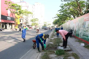 Video: Đà Nẵng ra quân nạo vét, khơi thông cống thoát nước sau bão