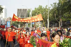 Rộn ràng Tết Nguyên tiêu của người Hoa ở TP.HCM