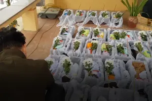 'Biệt đội' tiễn đưa các hài nhi xấu số về nơi an lành