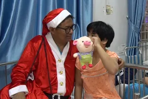 Bác sĩ Trương Thế Dũng: Làm thiện nguyện để trả ơn đời