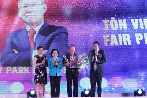Thầy Park và các học trò đăng quang tại Fair Play 2018
