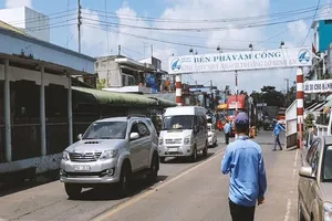 Phà Vàm Cống, trăm năm bến bắc sắp trôi vào ký ức