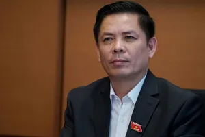 Bộ trưởng Giao thông Nguyễn Văn Thể trả lời chất vấn