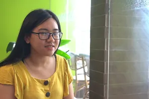 Hương Hũ, tấm bảng và thông điệp 'không bán túi ni lông'