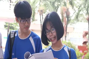 Thí sinh hớn hở vì đề thi Ngoại ngữ dễ 