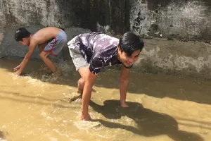 'Phi Một Chân' nâng bước người khốn khó