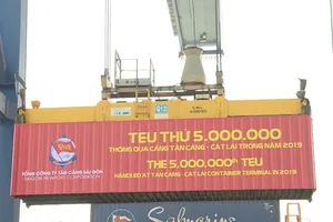 Video: Tân Cảng Cát Lái đón teu hàng thứ 5 triệu