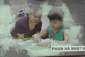 Nghị lực của cậu bé trải qua 16 ca mổ để tìm lại đôi chân