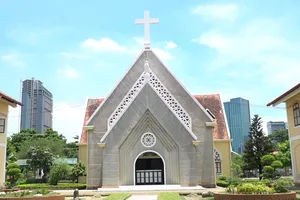 Trao bằng di tích cho nhà thờ, dòng Mến Thánh giá Thủ Thiêm