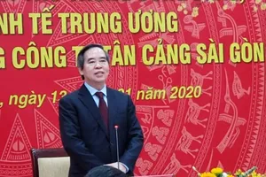 Video: Trưởng Ban Kinh tế Trung ương làm việc tại cảng Cát Lái