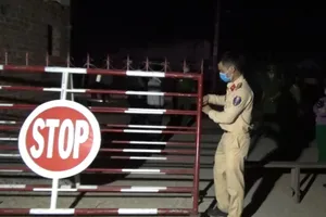 COVID-19: Video cách ly thôn Văn Lâm 3 với hơn 5000 nhân khẩu 