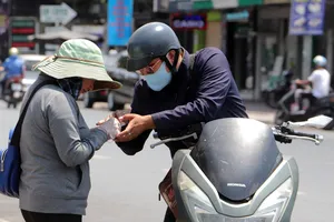 Tạm dừng phát hành vé số và cái tình của người miền Tây