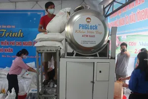 Máy ATM gạo miễn phí cho người nghèo lan tỏa đến Bến Tre