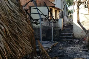 Video: Quán cà phê chòi nghi bị phóng hỏa, cướp tài sản