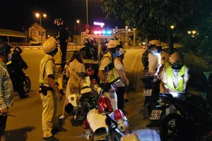 Clip truy bắt quái xế trên đường Phạm Văn Đồng