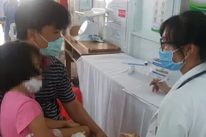 TP.HCM: 43 học sinh và 2 giáo viên nhập viện nghi ngộ độc