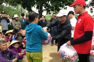 511 phần quà đã đến tận tay người dân thị xã Ba Đồn 