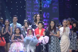 Video: Hoa hậu Lương Thuỳ Linh hóa thân thành búp bê lộng lẫy