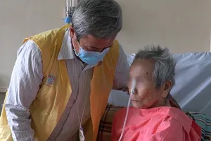 Video: Thay khớp háng nhân tạo cho cụ bà 106 tuổi