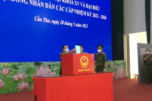 Video: Công an TP Cần Thơ bỏ phiếu bầu cử sớm