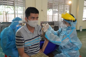 Video: ‘Tôi rất may mắn khi được tiêm vaccine COVID-19’