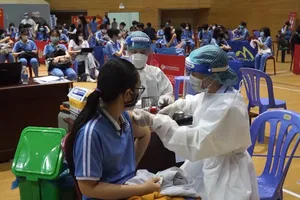Video: Đà Nẵng bắt đầu tiêm vaccine Pfizer cho trẻ em