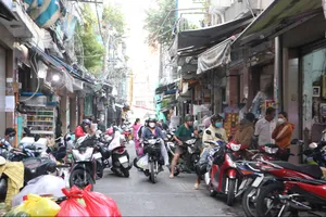 Video: Khám phá chợ cá cảnh lâu đời nhất ở TP.HCM