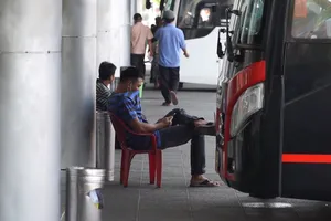 Video: Giá xăng dầu tăng, nhiều nhà xe ở Đà Nẵng hoạt động cầm chừng