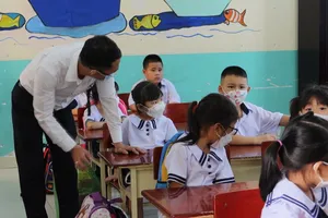 Video: Hơn 1 triệu học sinh TP.HCM tựu trường năm học mới 2022-2023 